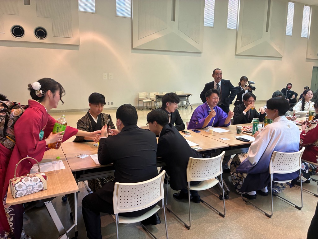 令和8年鶴居村二十歳の集いの様子